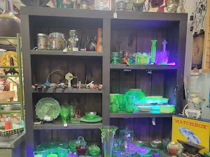 Collinsville Antiques Co