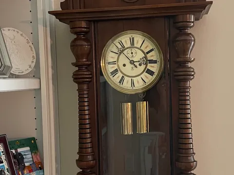 H&E Clocks, Inc