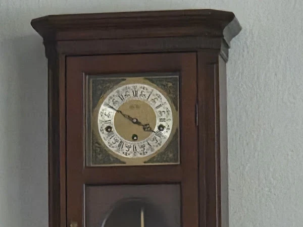 L & R Clocks And Repair