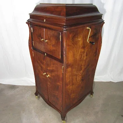 New England Victrola LLC
