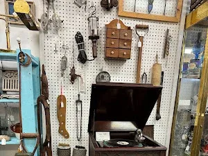 On The Hunt Antiques