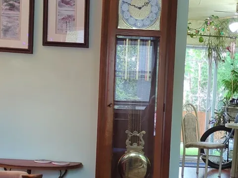 Roseville Clock Shop