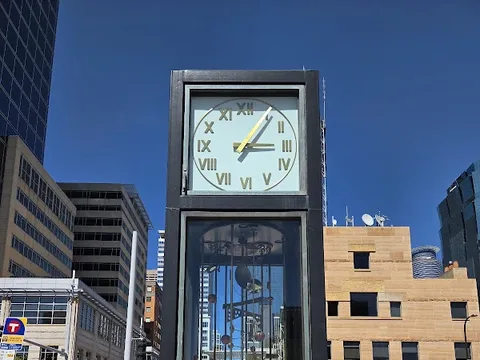 Sculpture Clock