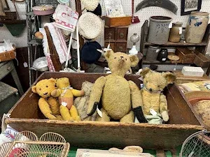 The Fredericksburg Antique Mall